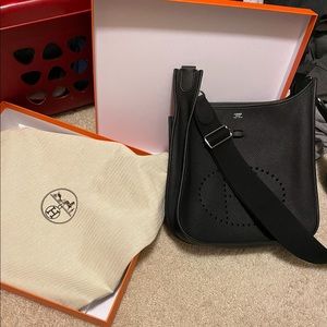 ❌❌❌⛔️SOLD⛔️❌❌❌Authentic black Hermès Evelyne III PM.